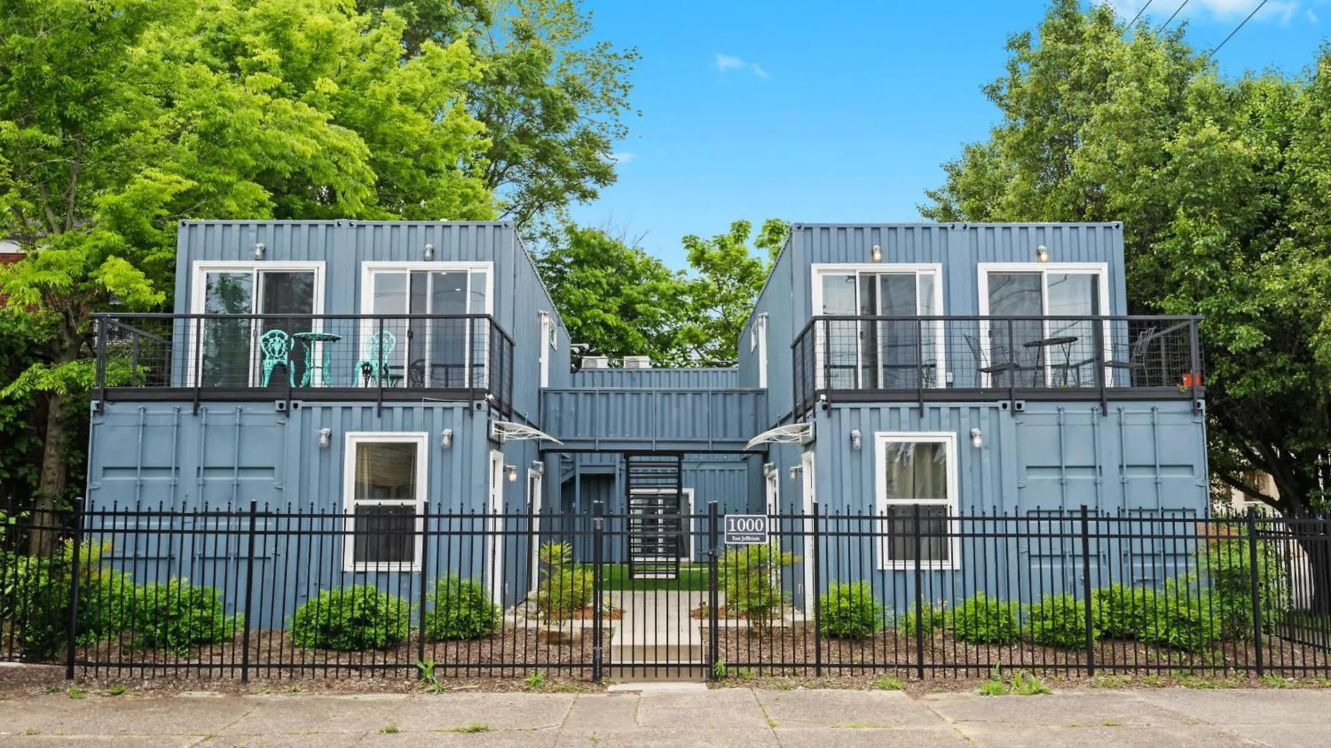Experience The Unique Re-Nu Shipping Container #2 Apartment Louisville